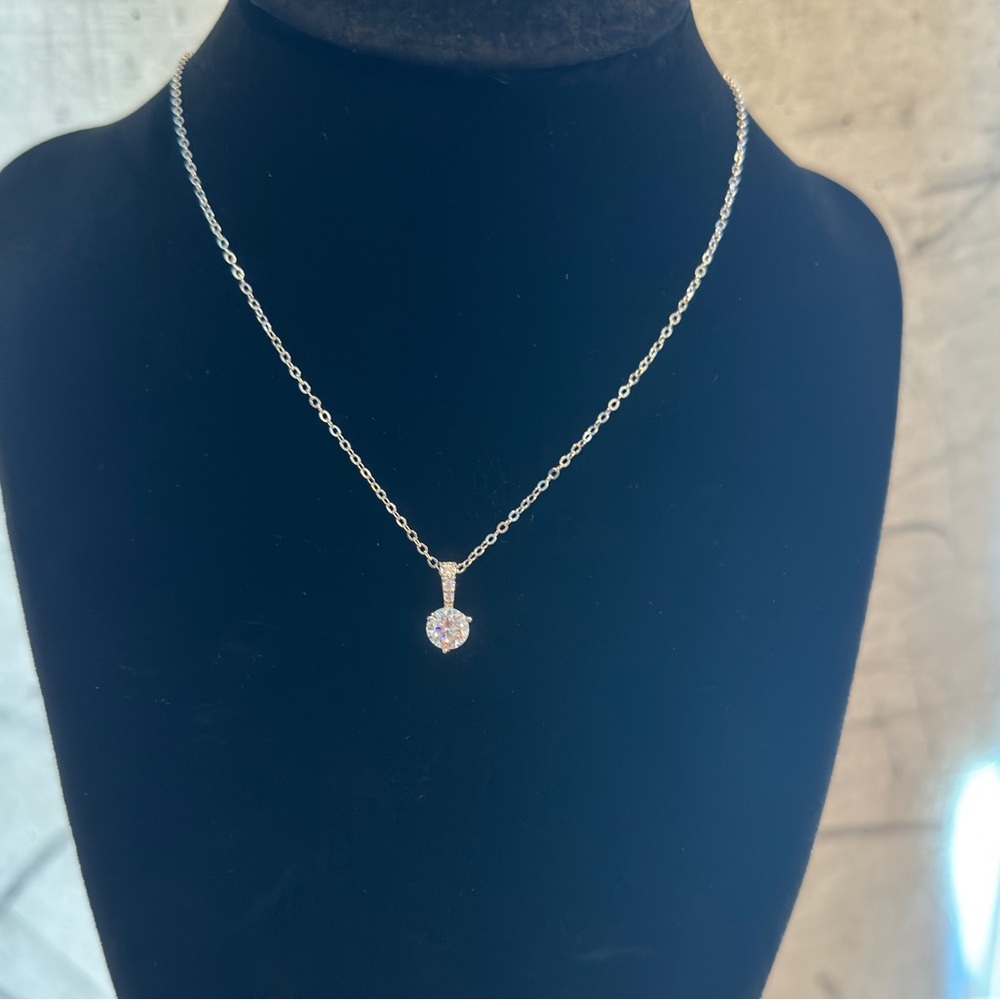 Certified VVS1 1 Carat Moissanite Pendant Necklace